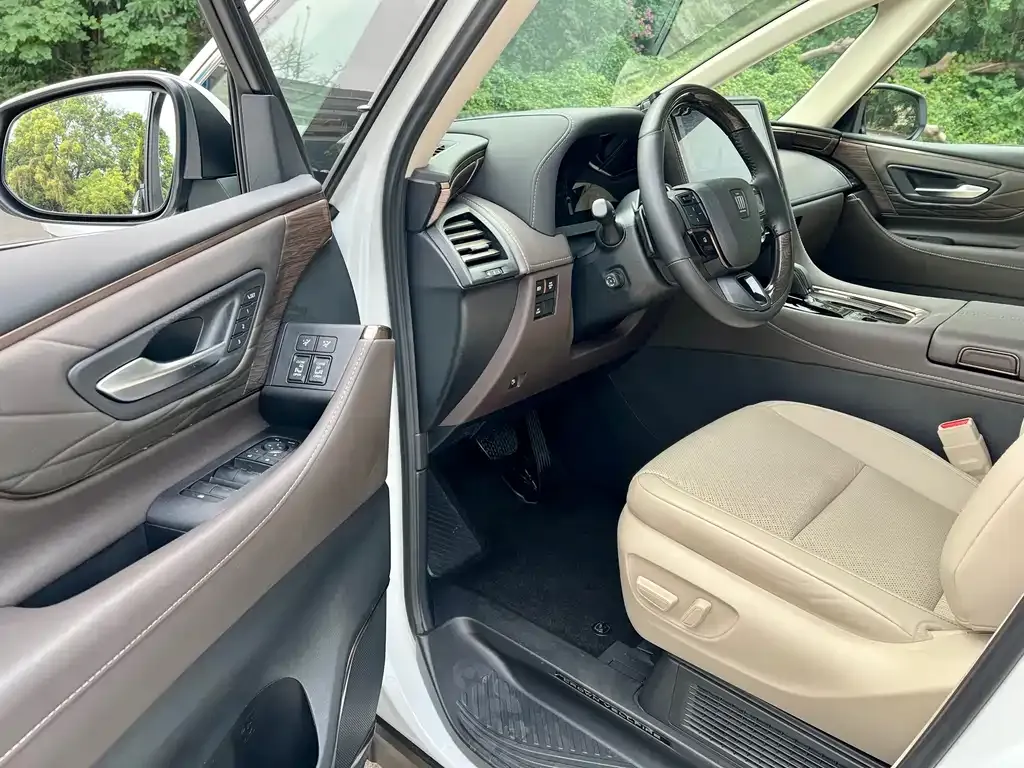 Toyota Vellfire 2024 из CN, фото 8