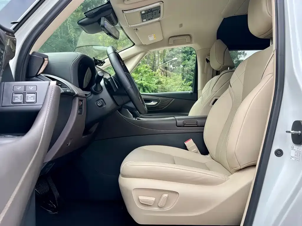 Toyota Vellfire 2024 из CN, фото 9