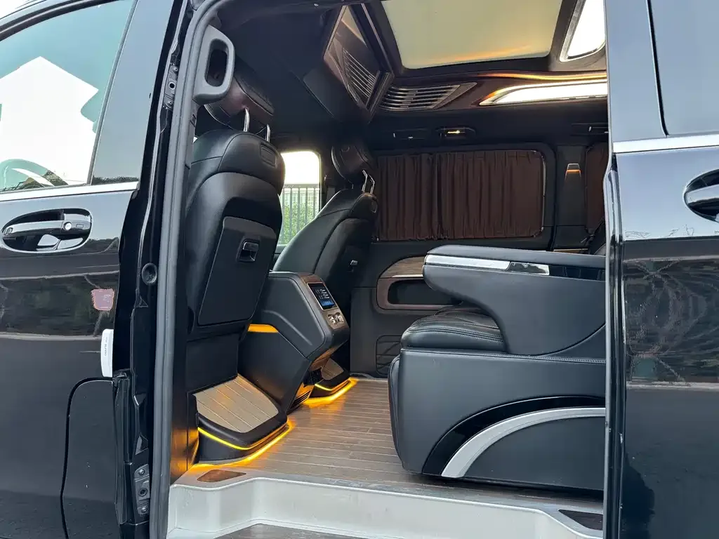 Mercedes-Benz V-Class 2021 из CN, фото 9