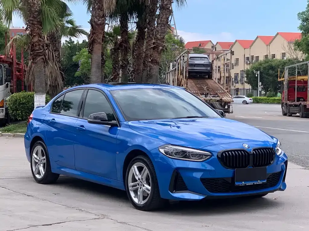 BMW 1 Series 2022 из CN, фото 3
