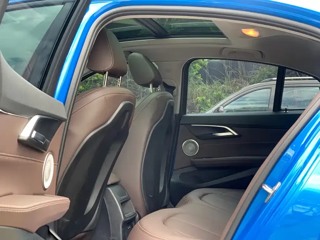 BMW 1 Series 2022 из CN, фото 7