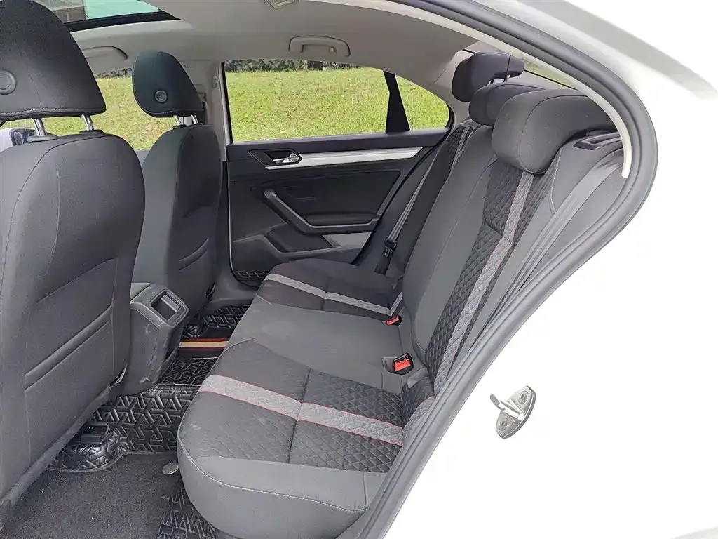 Volkswagen Lamando 2021 из CN, фото 8