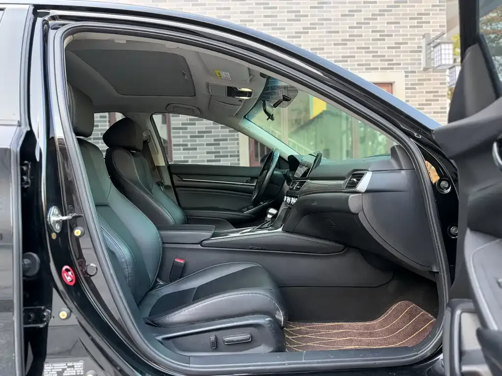 Honda Accord 2022 из CN, фото 10