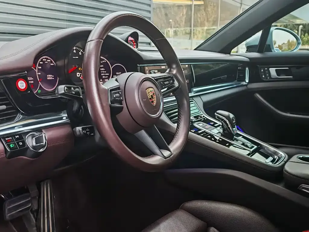 Porsche Panamera — фото 10