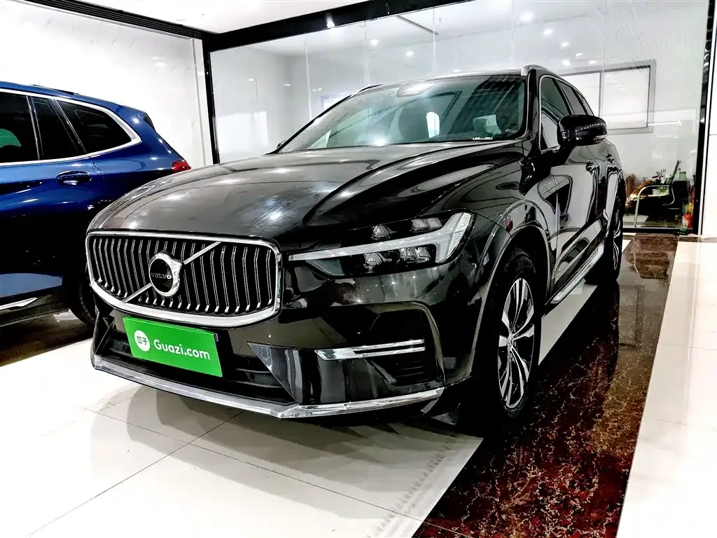 Volvo XC60 2023 из CN, фото 1