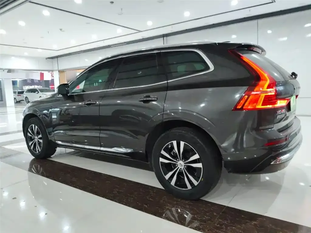Volvo XC60 2023 из CN, фото 5
