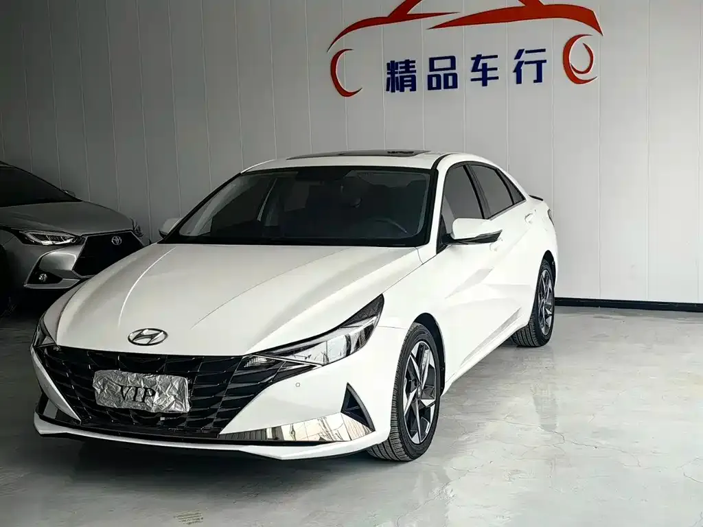 Hyundai Elantra 2023 из CN, фото 1
