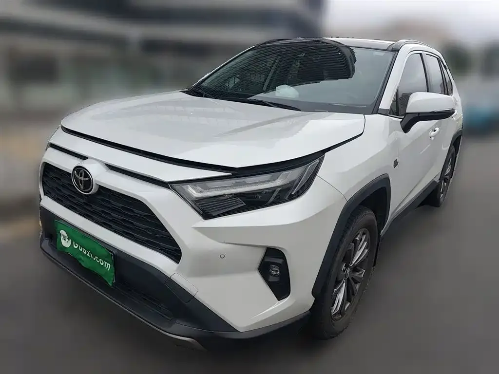 Toyota RAV4 2023 из CN, фото 1
