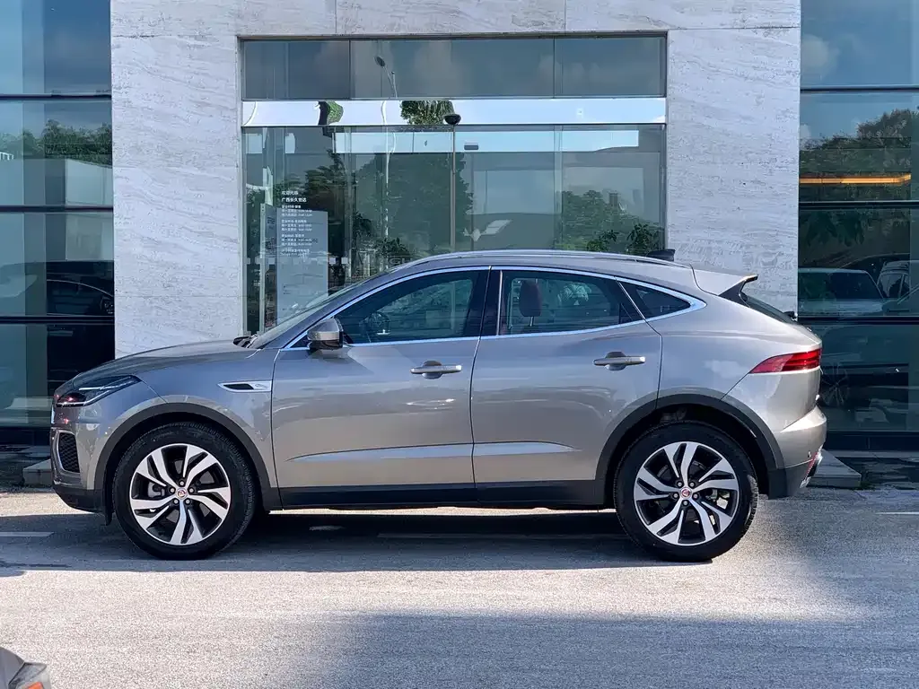 Jaguar E-PACE 2023 из CN, фото 3