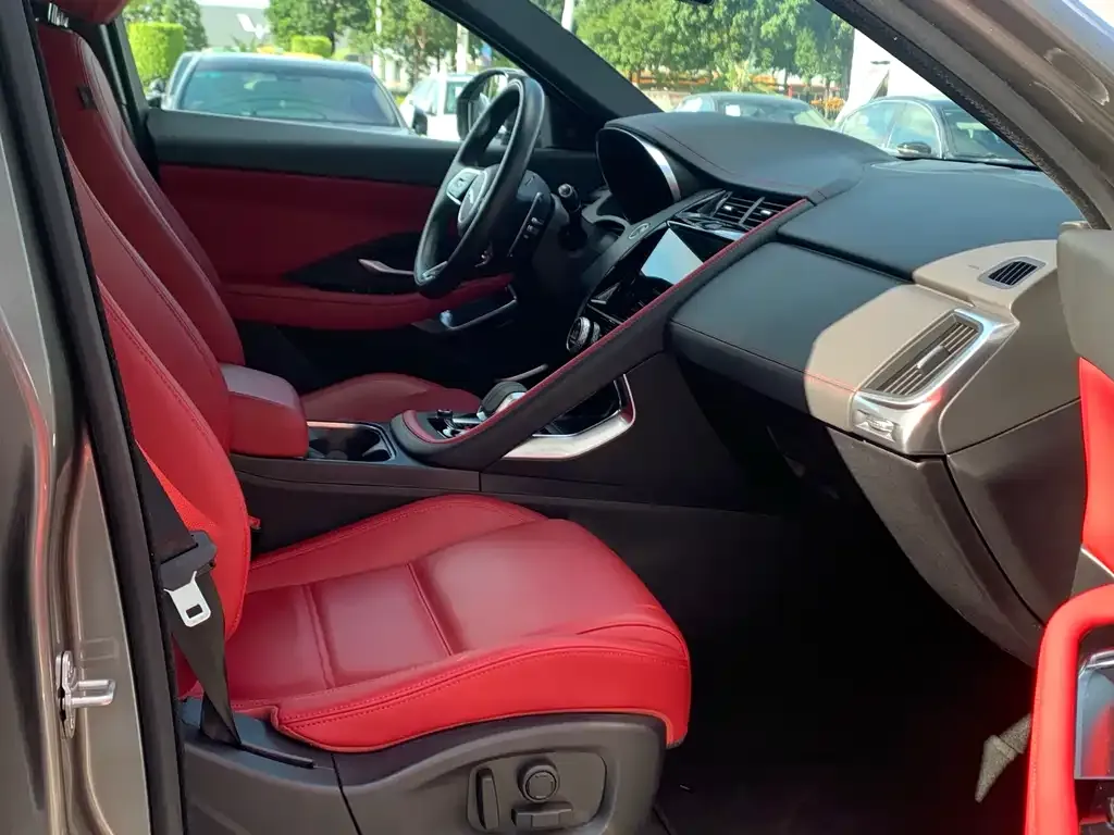 Jaguar E-PACE 2023 из CN, фото 7