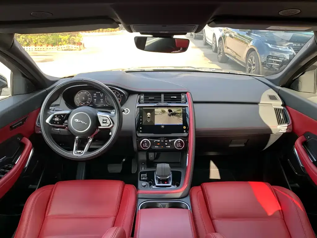 Jaguar E-PACE 2023 из CN, фото 8