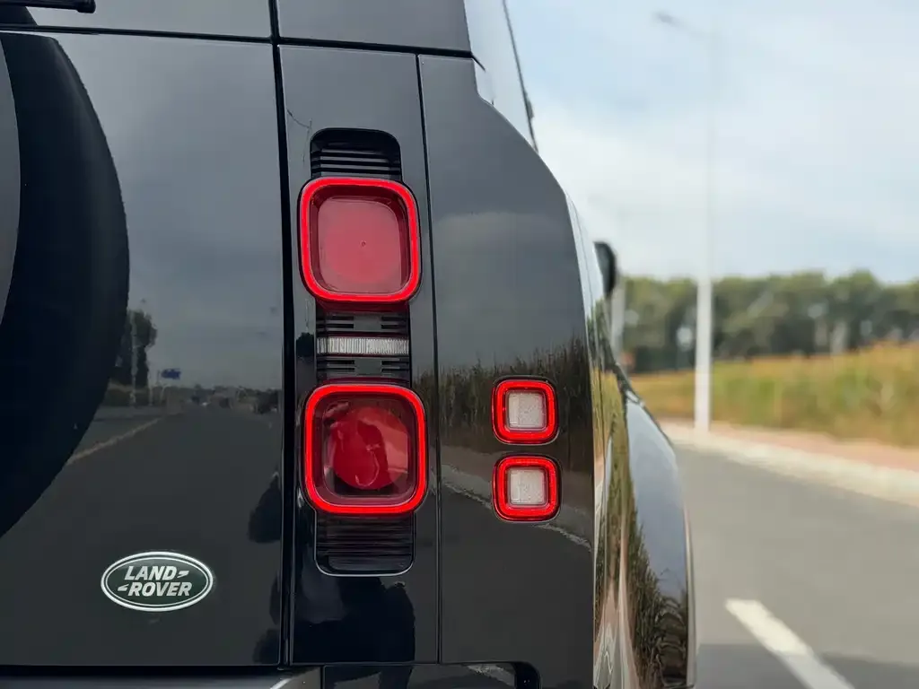 Land Rover Defender 2023 из CN, фото 9
