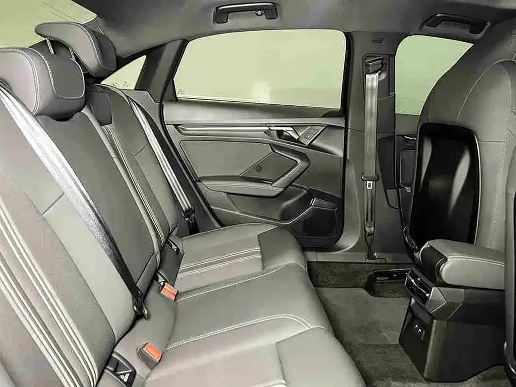 Audi A3 2024 из CN, фото 7
