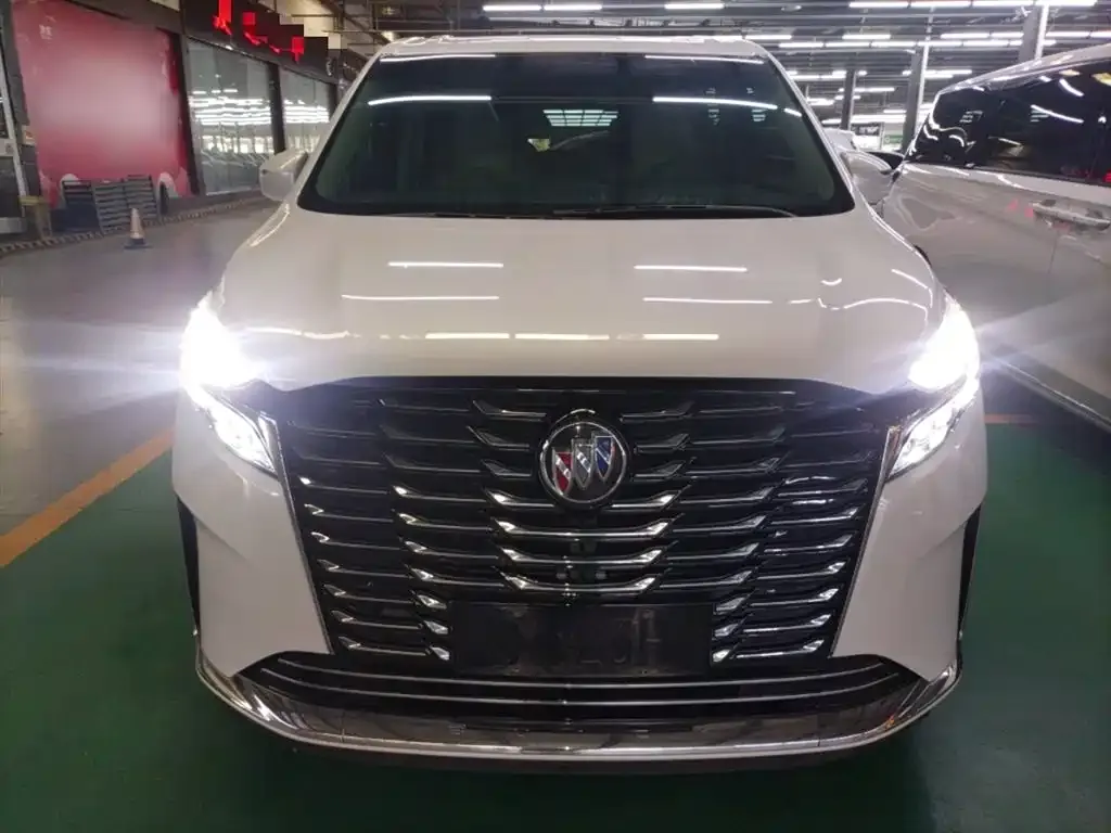 Buick GL8 2023 из CN, фото 3