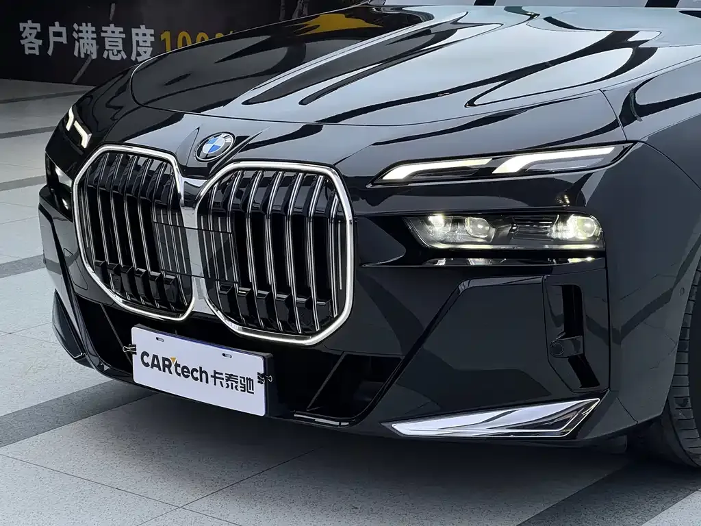 BMW 7 Series — фото 3