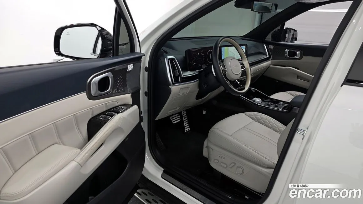 Kia Sorento — фото 10