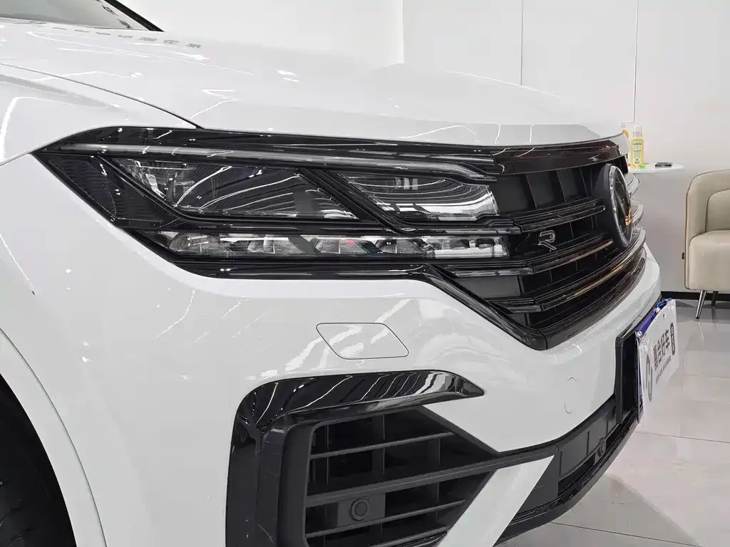 Volkswagen Touareg 2022 из CN, фото 3