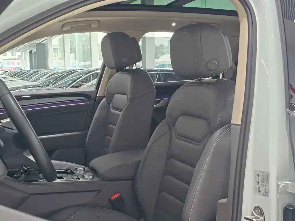 Volkswagen Touareg 2022 из CN, фото 9