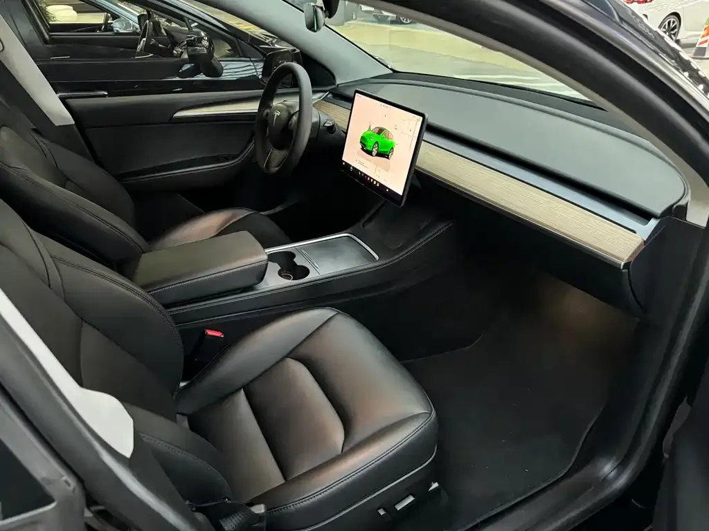 Tesla Model Y 2023 из CN, фото 10