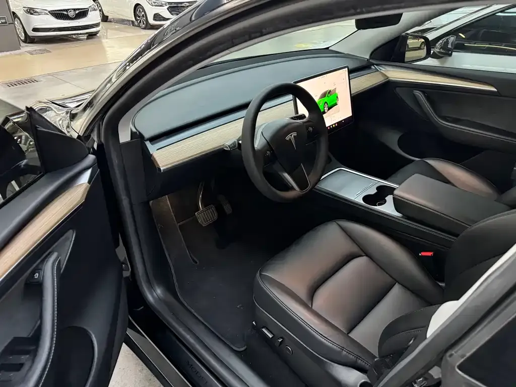 Tesla Model Y 2023 из CN, фото 4