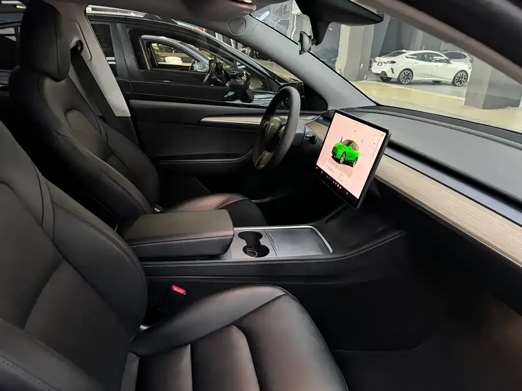 Tesla Model Y 2023 из CN, фото 6