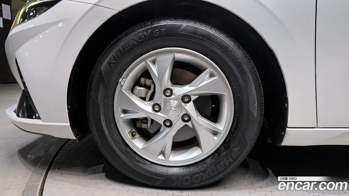 Hyundai AVANTE 2023 из KR, фото 5