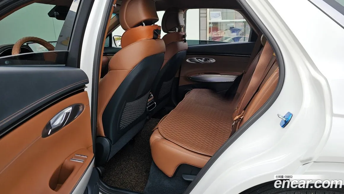 Genesis GV70 — фото 10