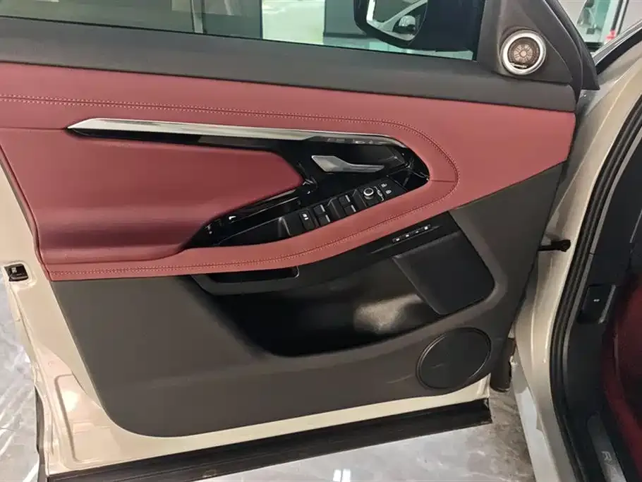 Land Rover Evoque 2023 из CN, фото 7