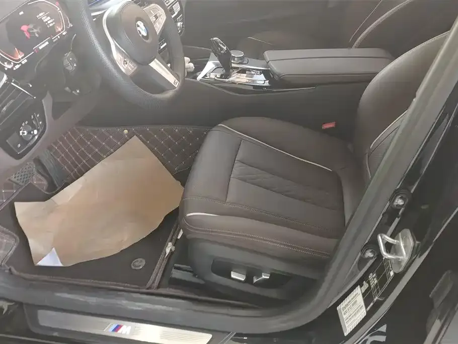 BMW 5 Series 2023 из CN, фото 9