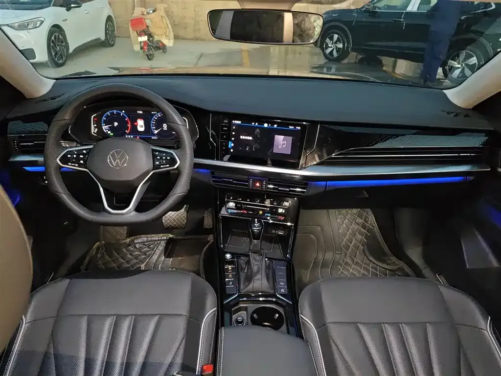 Volkswagen Passat 2024 из CN, фото 10