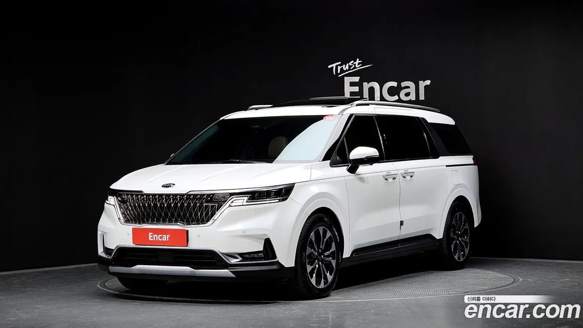 Kia Carnival — фото 1