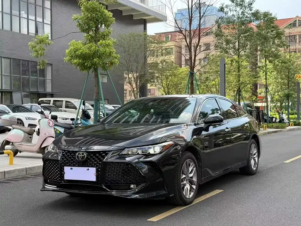 Toyota Avalon 2021 из CN, фото 1