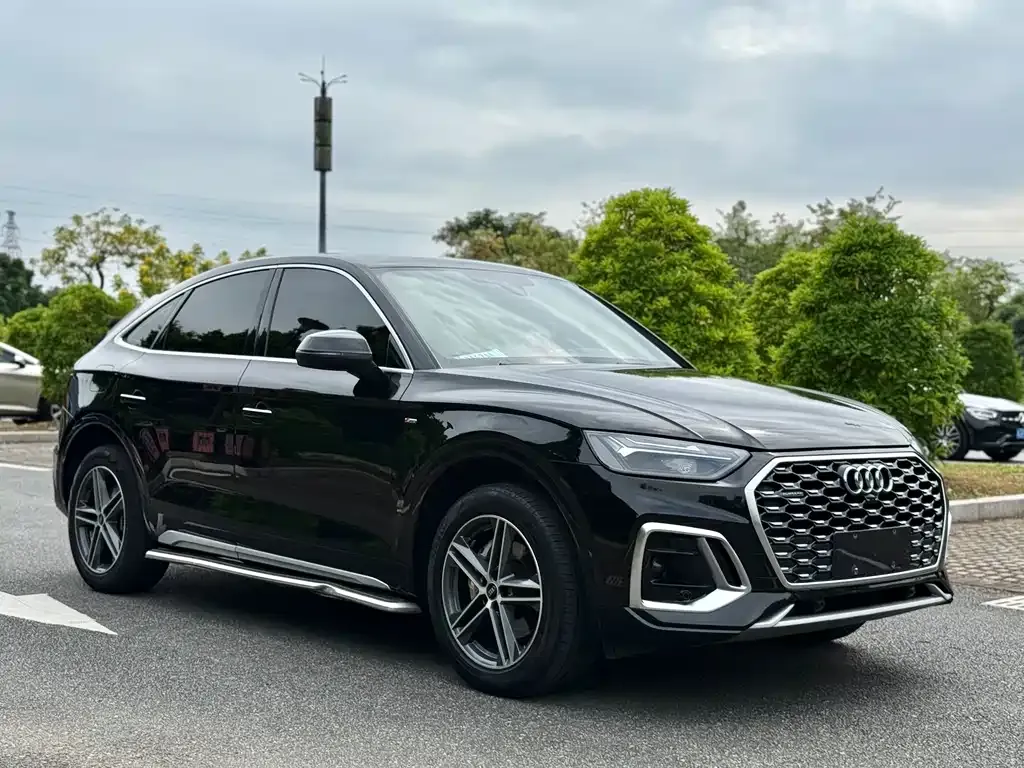 Audi Q5L Sportback — фото 3