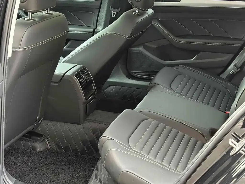 [object Object] Magotan 2025 из CN, фото 5