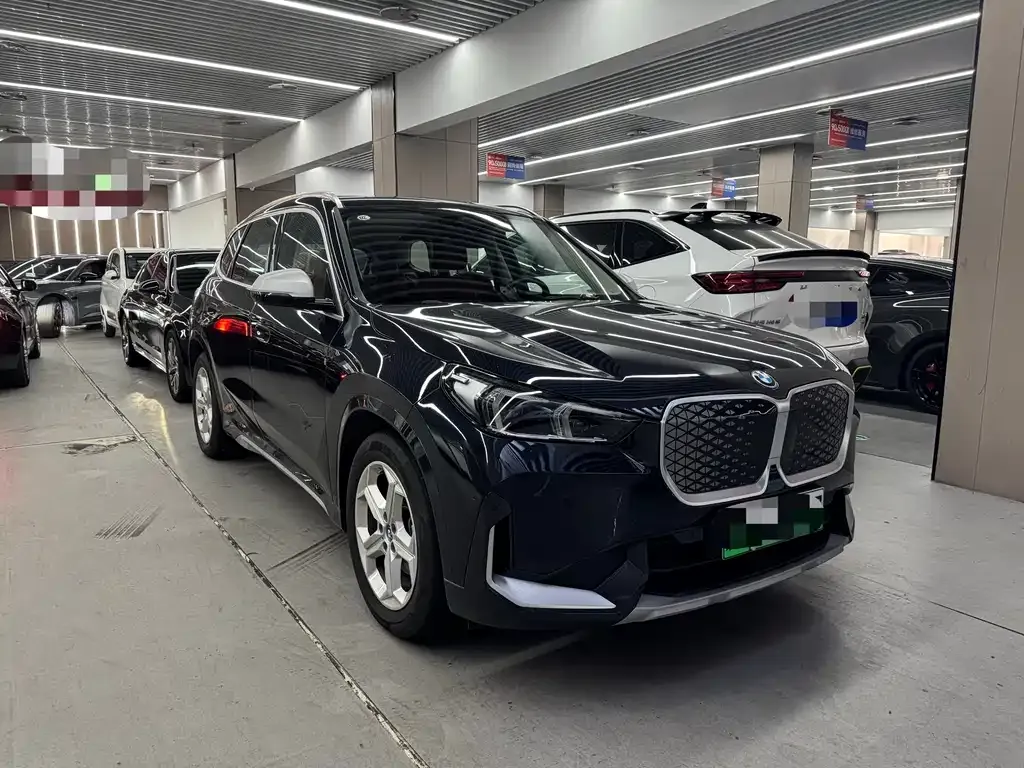 BMW iX1 2024 из CN, фото 3
