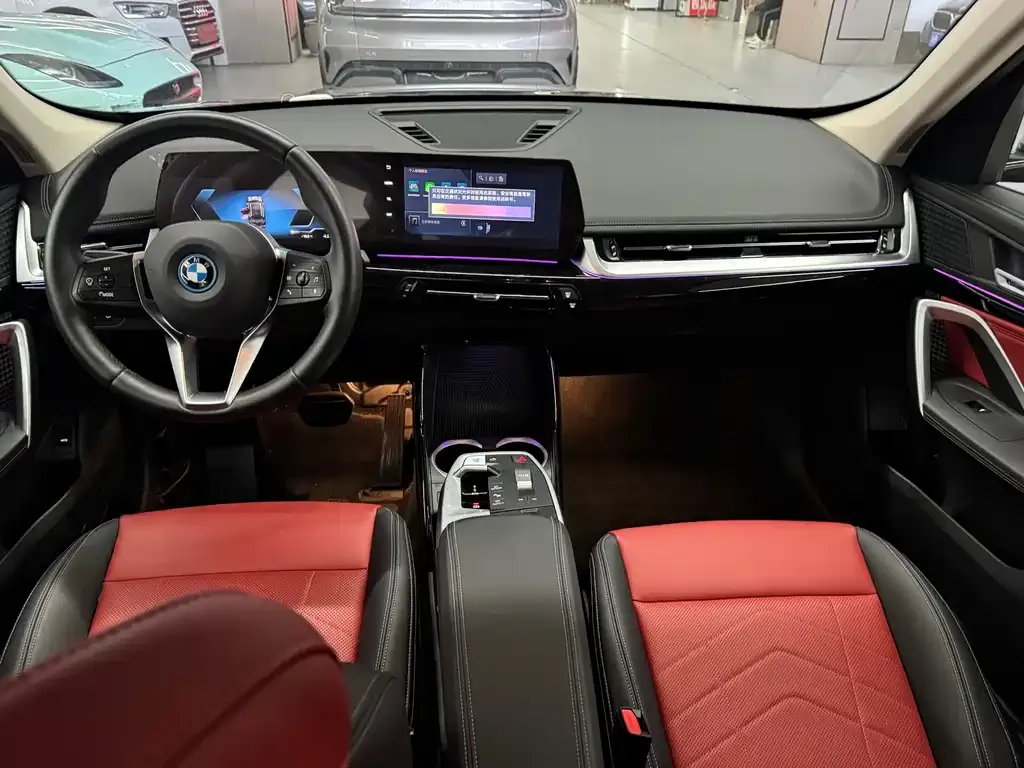 BMW iX1 2024 из CN, фото 5