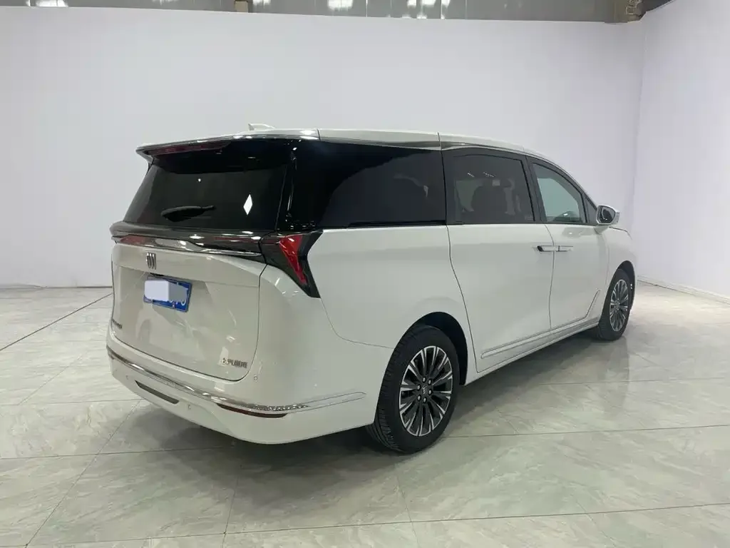 Buick GL8 2024 из CN, фото 4