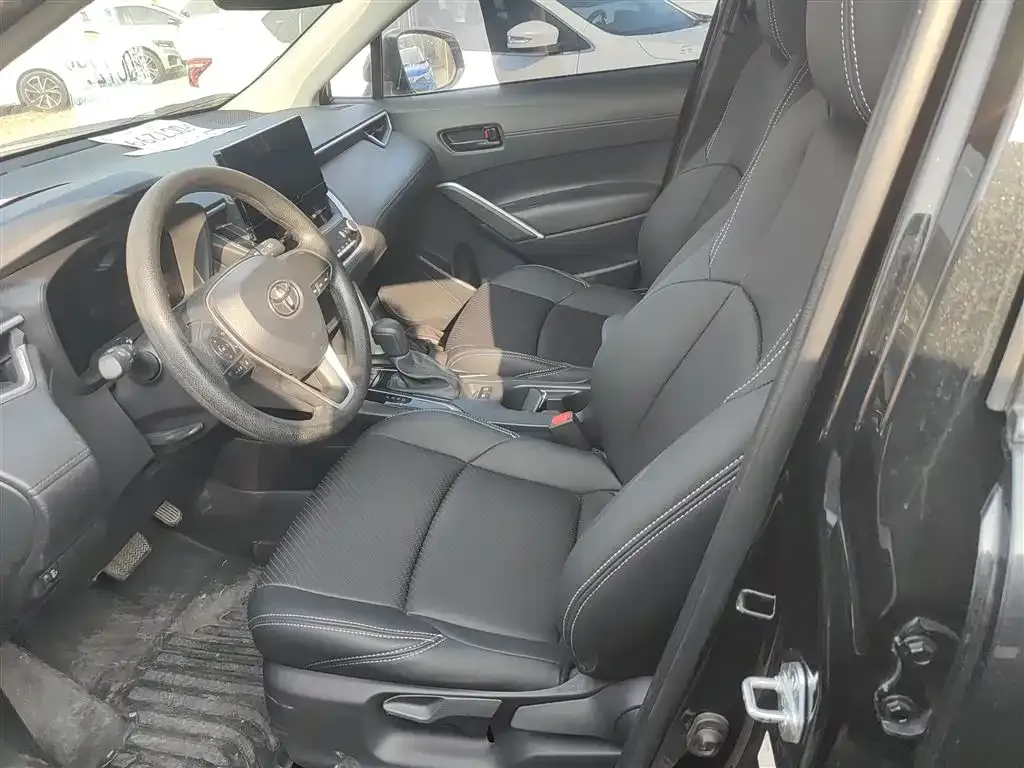 Toyota Frontlander 2024 из CN, фото 7
