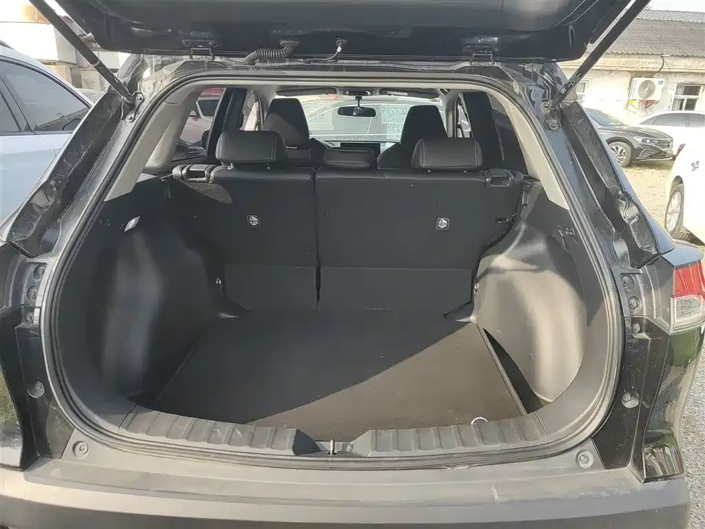 Toyota Frontlander 2024 из CN, фото 9