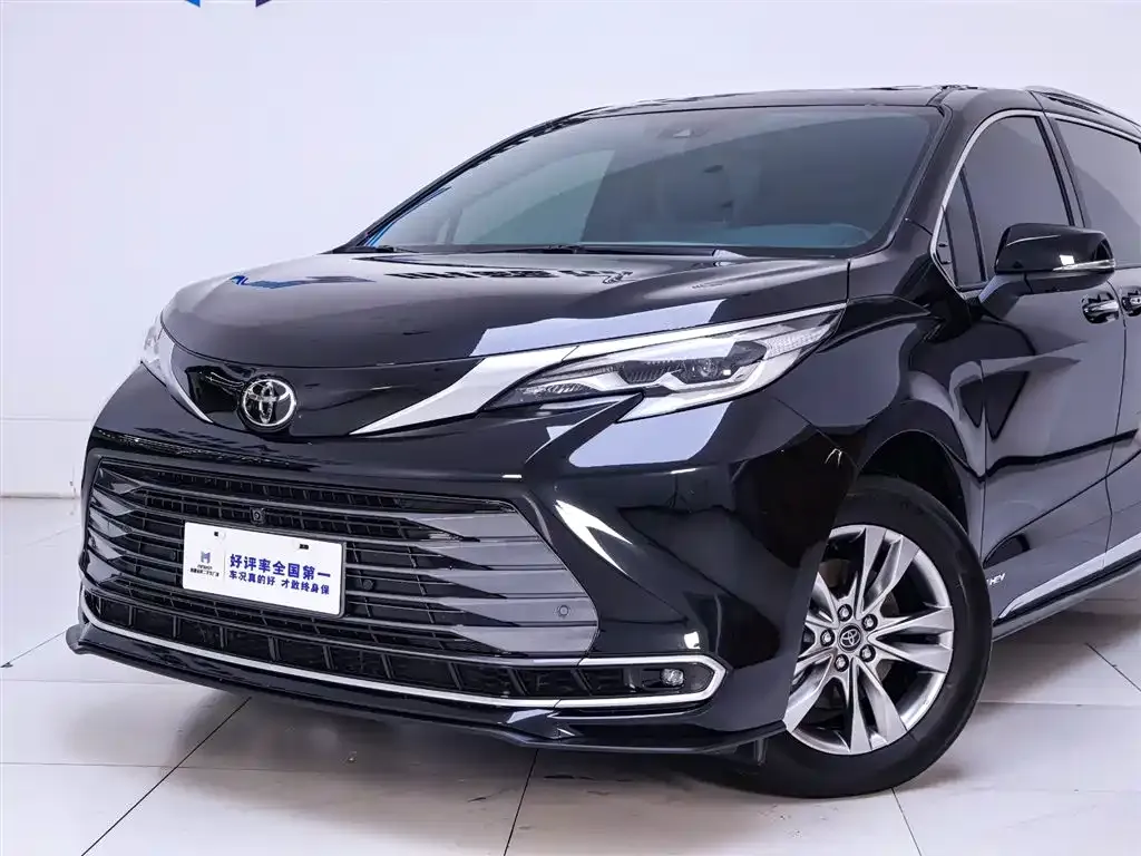 Toyota Sienna 2024 из CN, фото 3