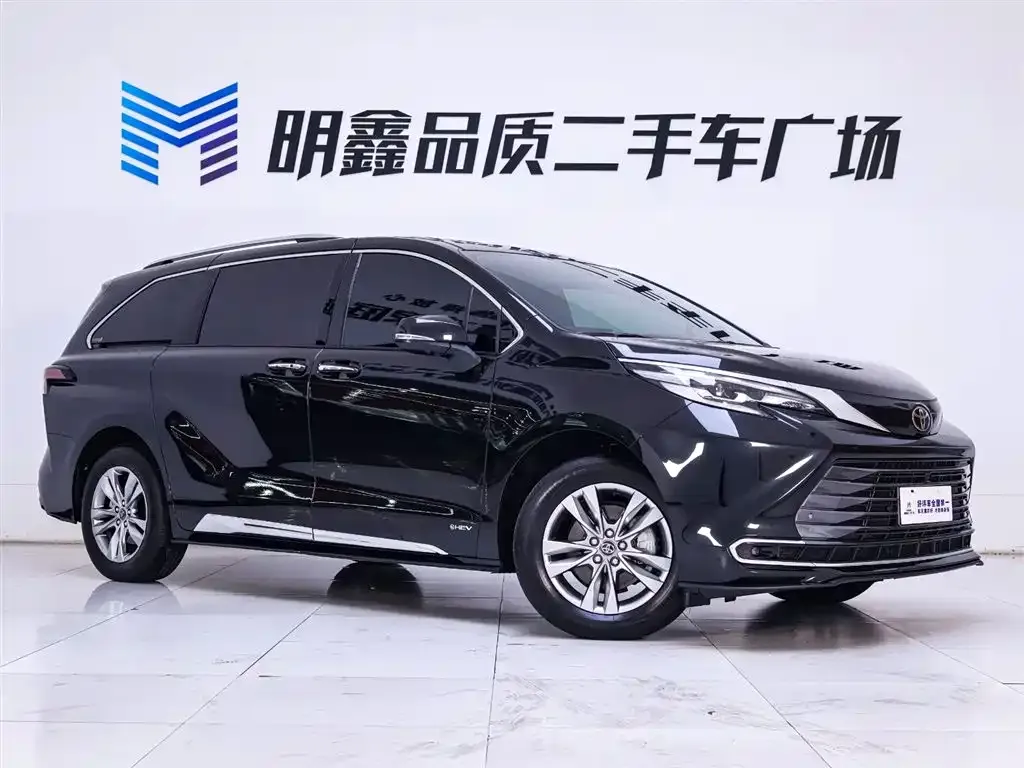 Toyota Sienna 2024 из CN, фото 5