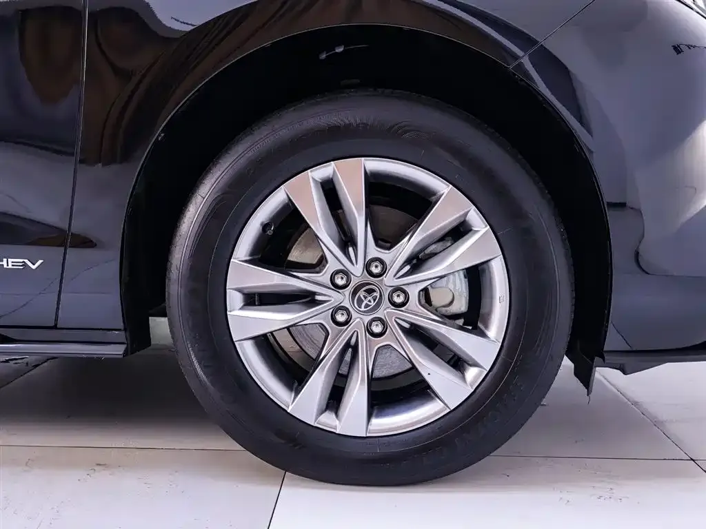 Toyota Sienna 2024 из CN, фото 6