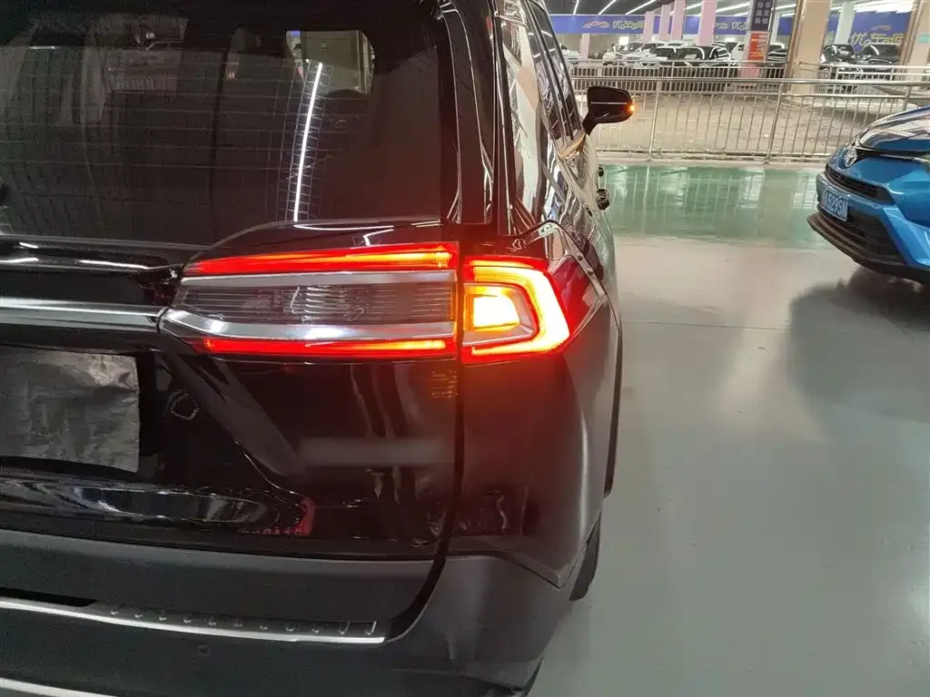 Toyota Wildlander 2021 из CN, фото 8
