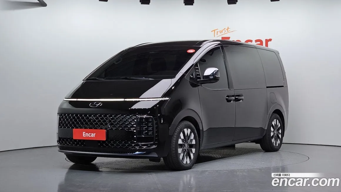 Hyundai Staria