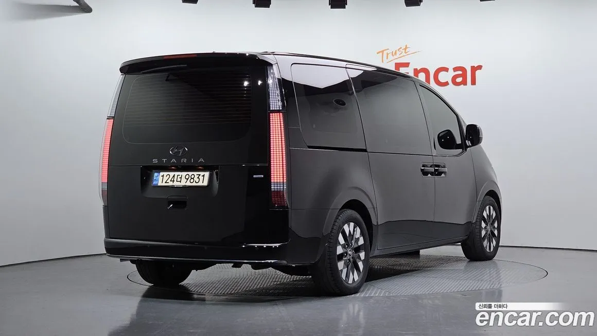 Hyundai Staria 2022 из KR, фото 2