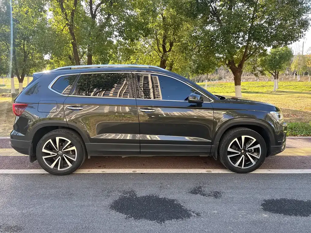 Volkswagen Tharu 2022 из CN, фото 8