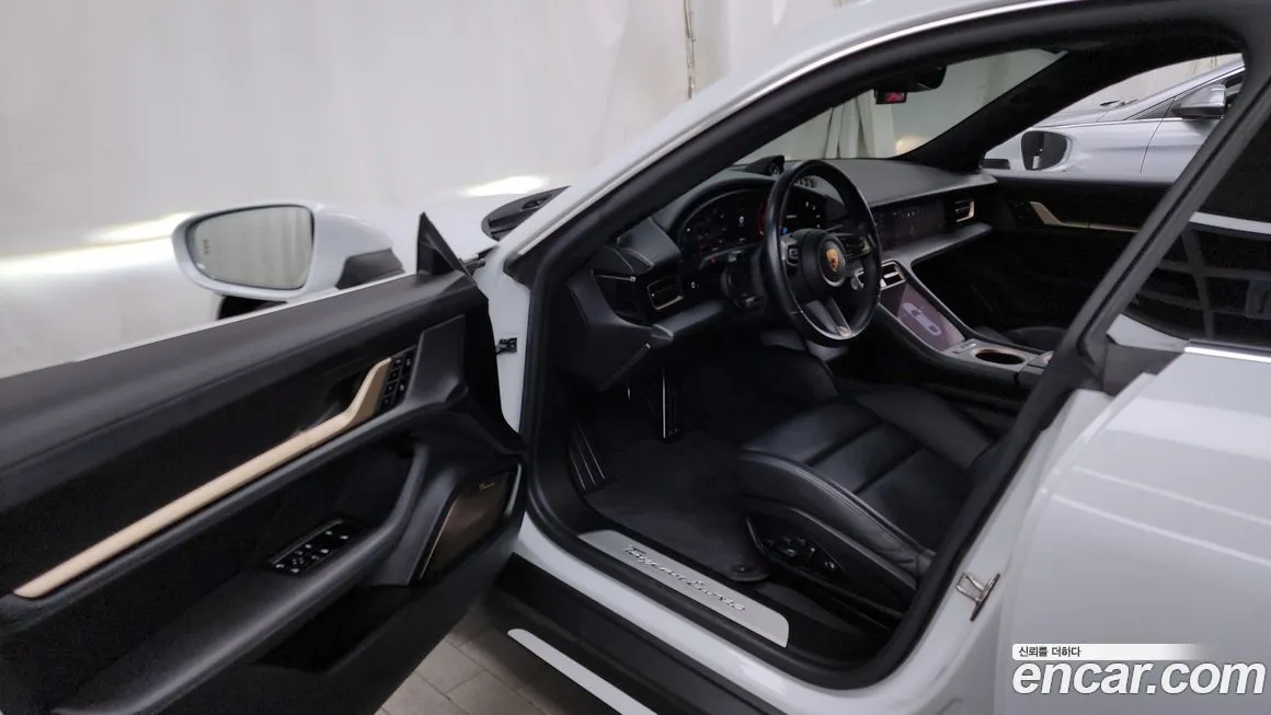 Porsche Taycan 2021 из KR, фото 10
