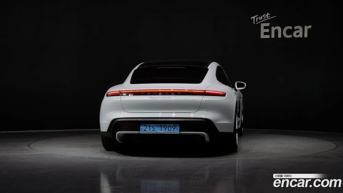 Porsche Taycan 2021 из KR, фото 4