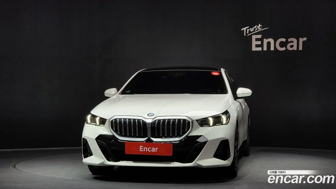 BMW 5-Series 2024 из KR, фото 3
