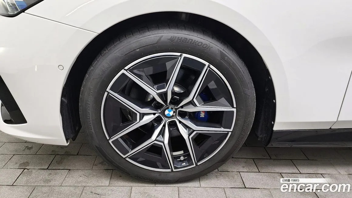 BMW 5-Series 2024 из KR, фото 5